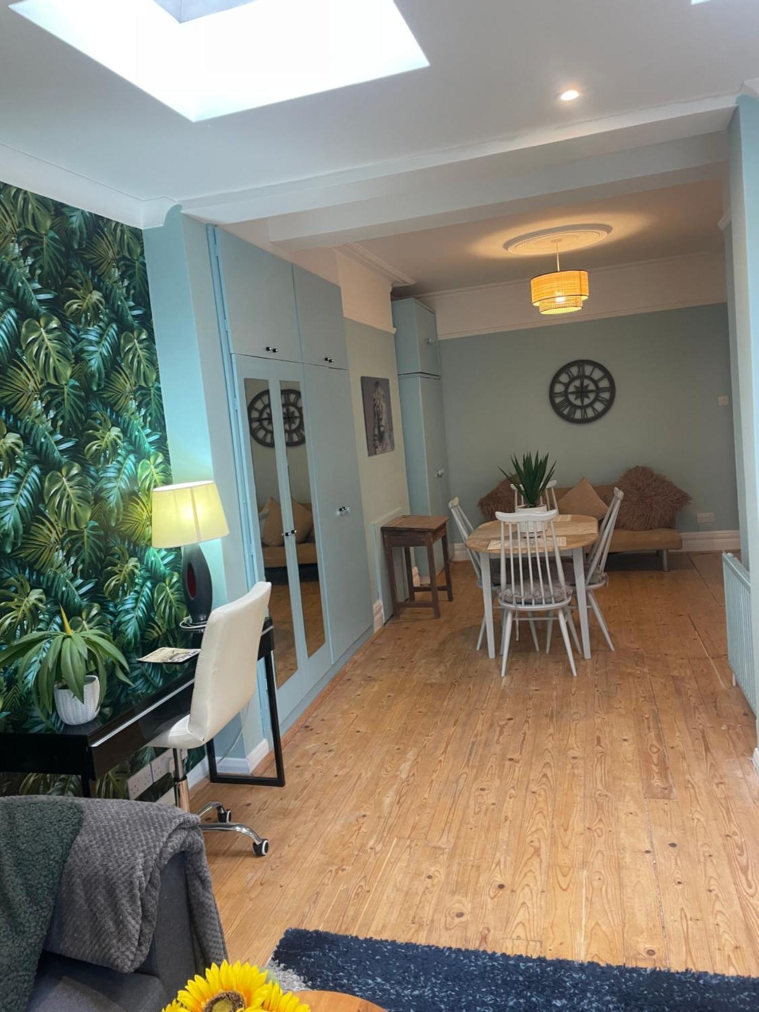 Right By Leigh Broadway Private Garden Large Ground Fl Apt เซาเทนด์ ออน ซี ภายนอก รูปภาพ